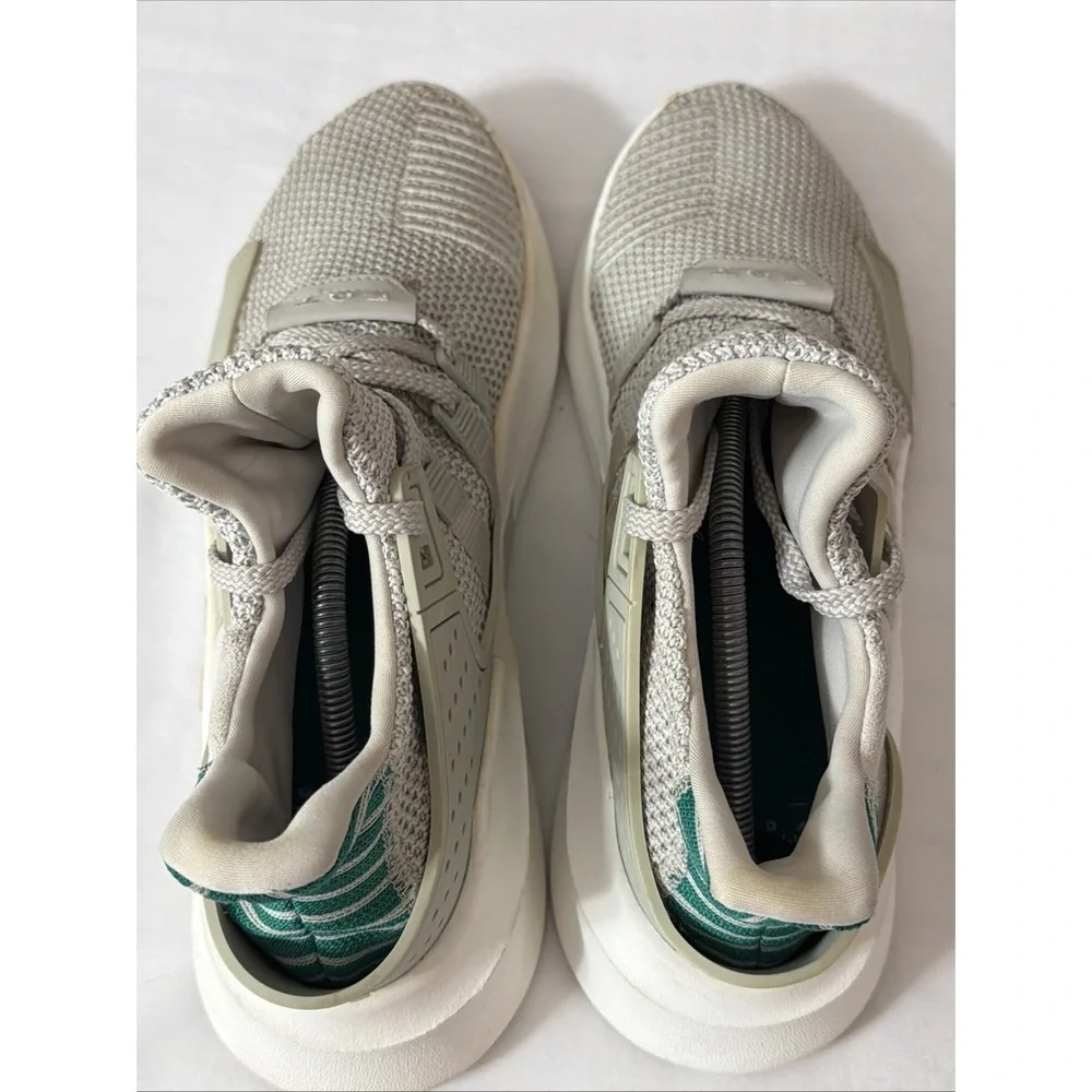 adidas smoke free